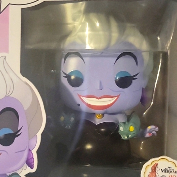 Funko Pop! Disney: The Little Mermaid, Ursula with Eels Vinyl Figure, #568 - Picture 5 of 6